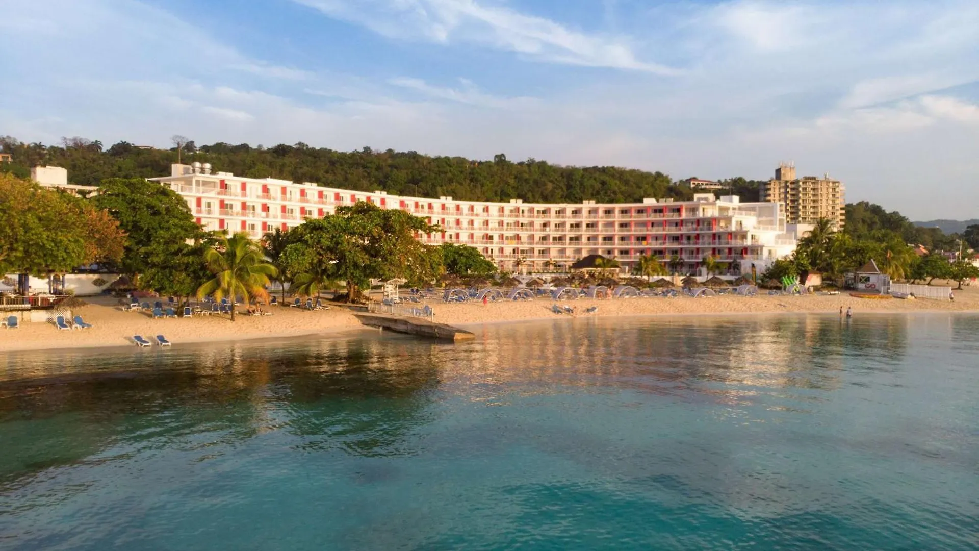 Grand Decameron Cornwall Beach, A Trademark All-Inclusive Resort