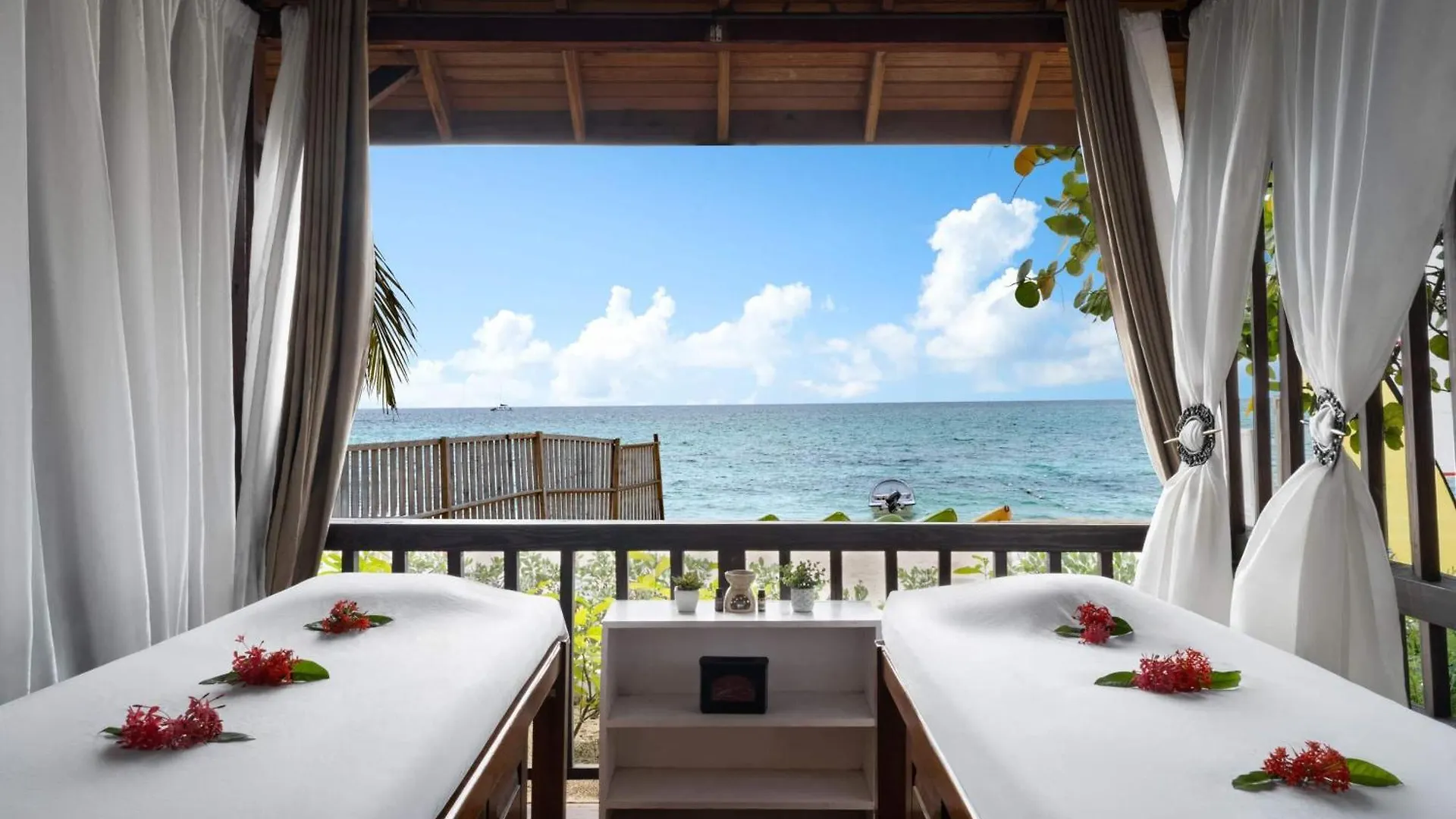 Grand Decameron Cornwall Beach, A Trademark All-Inclusive Resort