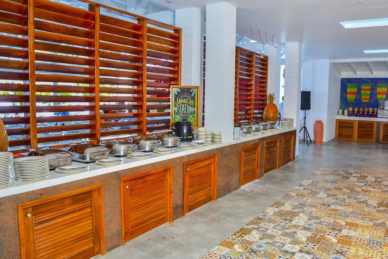Grand Decameron Cornwall Beach, A Trademark All-Inclusive Resort Montego Bay