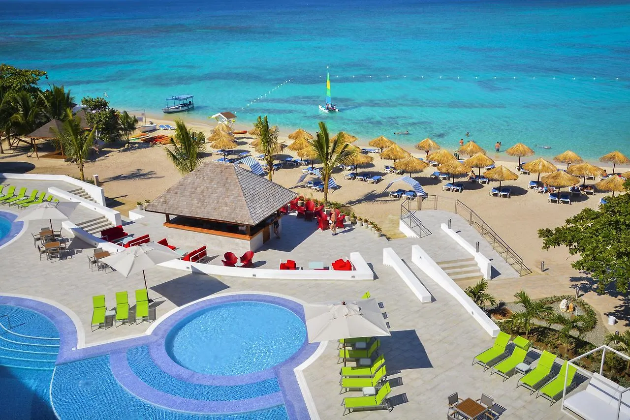 Grand Decameron Cornwall Beach, A Trademark All-Inclusive Resort 4*, Montego Bay