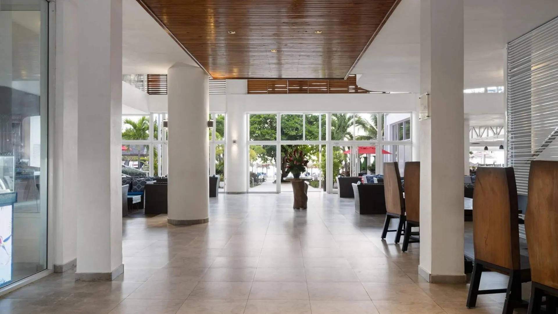 Grand Decameron Cornwall Beach, A Trademark All-Inclusive Resort Montego Bay