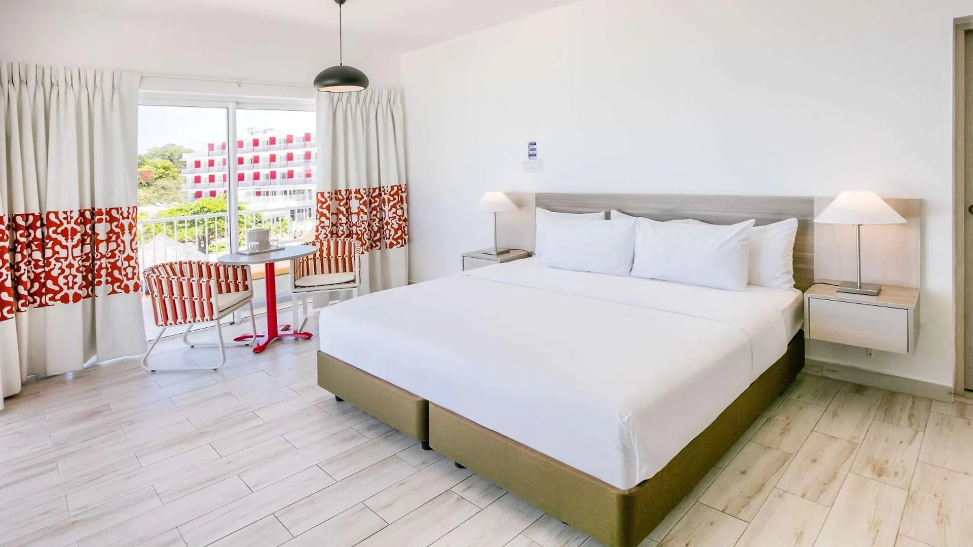 Grand Decameron Cornwall Beach, A Trademark All-Inclusive Resort 4*, Montego Bay Jamaica